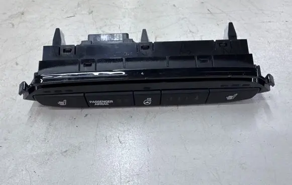 Hyundai i20 (GB IB) Seat heating switch 93700C8000 094702 S31664