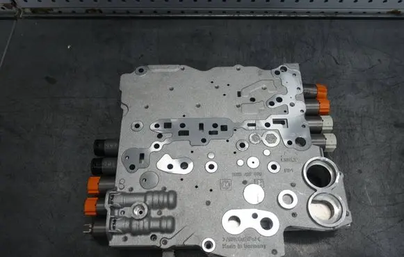 Porsche Panamera (970) Transmission gearbox valve body 1086427095 1086427096