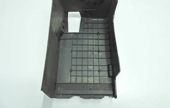 Battery box tray