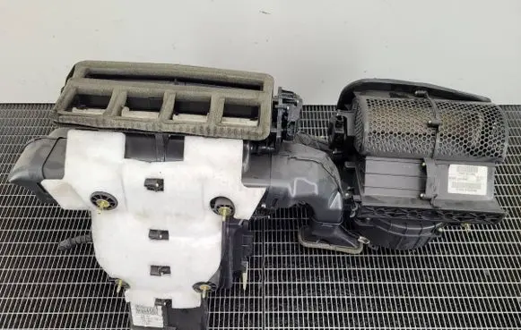 Jeep Grand Cherokee (WK) Interior heater climate box assembly P68110179AG