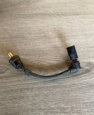 Volkswagen Transporter - Caravelle T5 Oil temperature sensor 1J0973802 964857 ZSB1966701