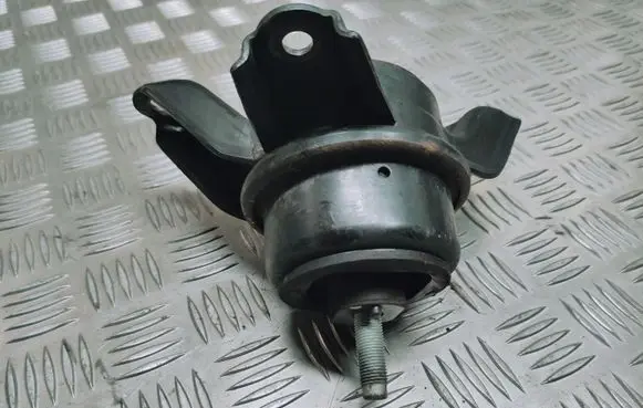 Hyundai ix35 Engine mount bracket