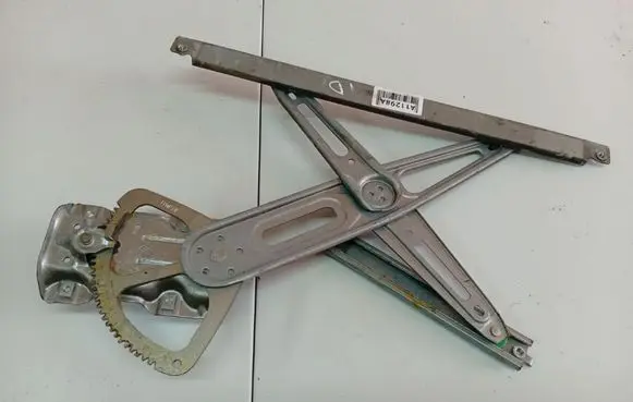 Toyota Yaris Sliding door window regulator with motor