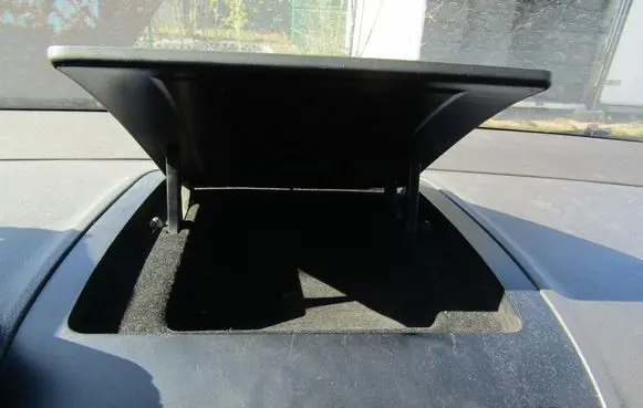 Volkswagen Cross Touran I Glove box 