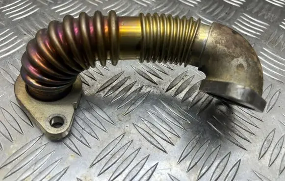 Opel Vivaro EGR valve line/pipe/hose 147256115R