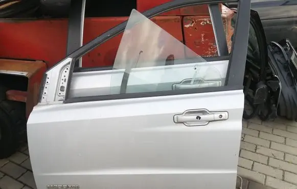 SsangYong Kyron Front door