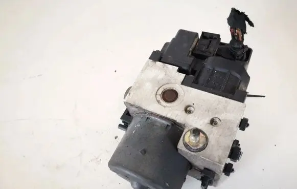 Audi A4 S4 B5 8D ABS Pump 8e0914111ab 0273004281