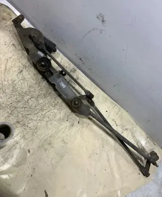 Nissan Almera Tino Front wiper linkage and motor 28800BU100 3397020520