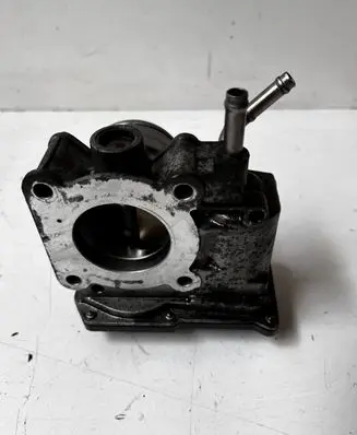 Toyota Corolla Verso E121 Throttle valve 220300D021