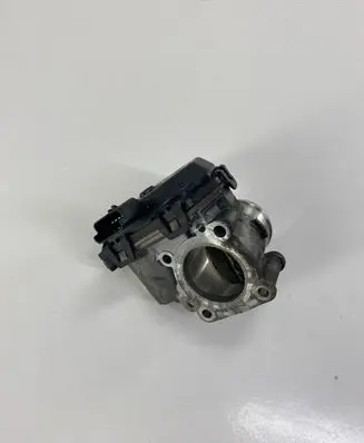 Peugeot 5008 Throttle valve 9807238580 V29039645