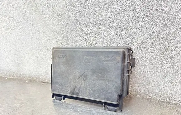 Opel Corsa D Fuse box cover 13246936