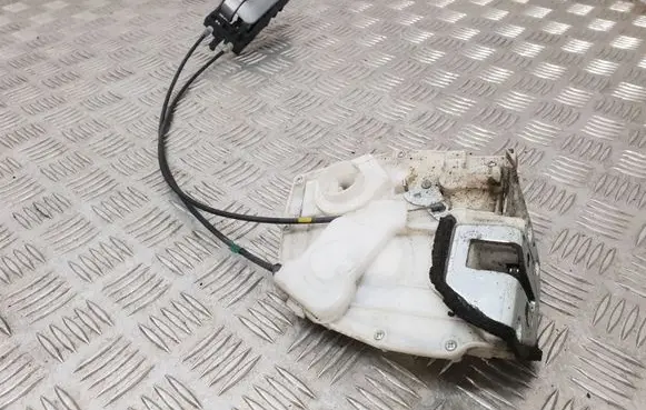 Subaru Legacy Rear door lock