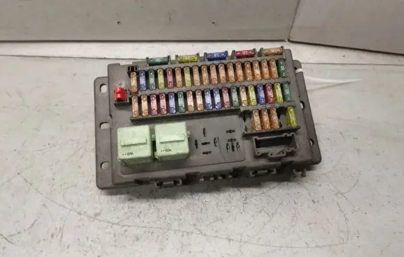 Mini One - Cooper R50 - 53 Fuse module 690660002 6906600