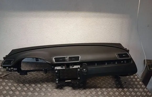 Volkswagen PASSAT B7 Dashboard 3C1857003