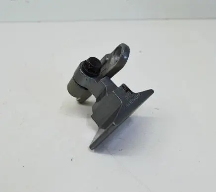 BMW 5 F10 F11 Front door upper hinge 7185618