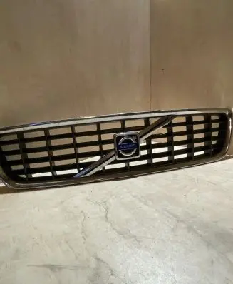 Volvo S80 Front bumper upper radiator grill 8659947