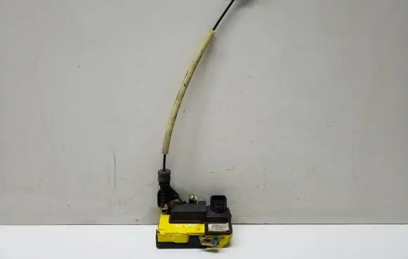 Volvo V70 Front door lock 9485304