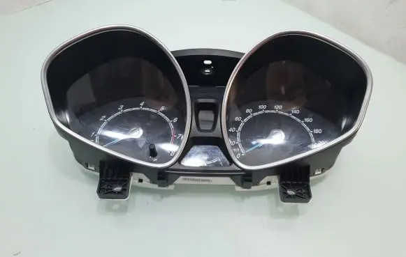 Ford Fiesta Speedometer (instrument cluster) VP8A6F10894B