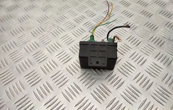 Peugeot 607 Glow plug pre-heat relay 598138