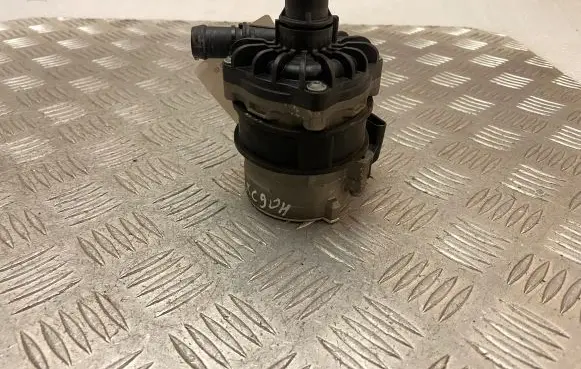 Volvo XC90 Electric auxiliary coolant/water pump 31338384