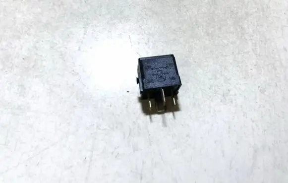 Mercedes-Benz E W211 Other relay a0025427219 4ra00779113