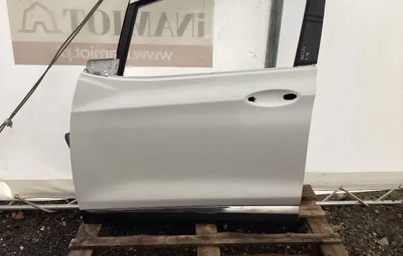 Chevrolet Bolt Front door