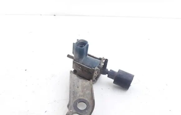 Toyota Picnic Vacuum valve 