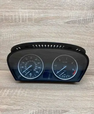 BMW 5 E60 E61 Speedometer (instrument cluster) 9177262 110080213 939