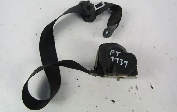 Volkswagen Polo Set of seat belts 