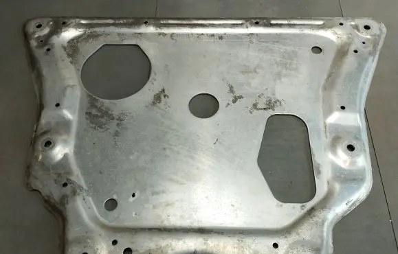 BMW X6 E71 Engine splash shield/under tray 6788727