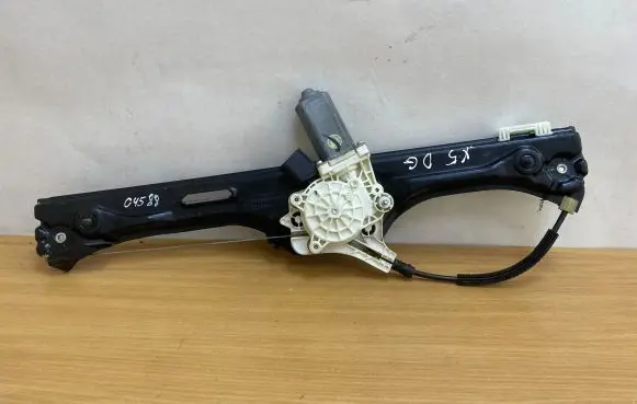BMW X5 E70 Front door window regulator with motor 7137030 C4588