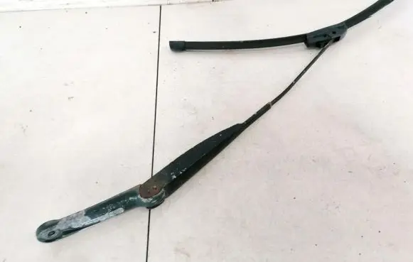 Fiat Panda II Front wiper blade arm