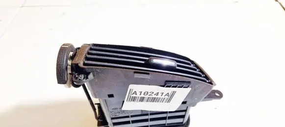 Hyundai i30 Dash center air vent grill 974102l000 97410-2l000