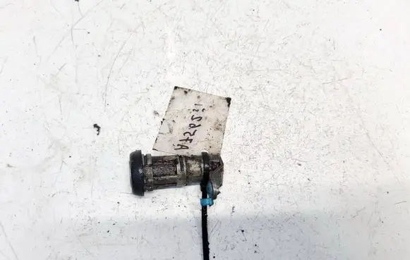 Iveco Daily 40.8 Front door lock (next to the handle) 14525