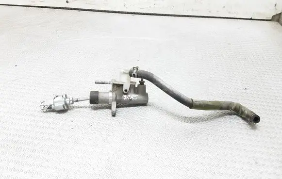 Toyota Corolla E120 E130 Clutch master cylinder