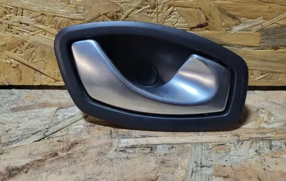 Renault Megane III Front door interior handle 826720001R