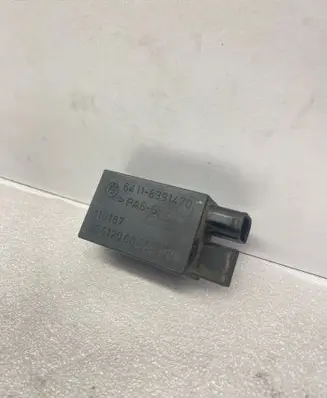 BMW 3 E46 AUC sensor 8391470 PA6GF30