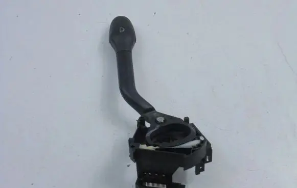 Volkswagen PASSAT B4 Wiper switch 