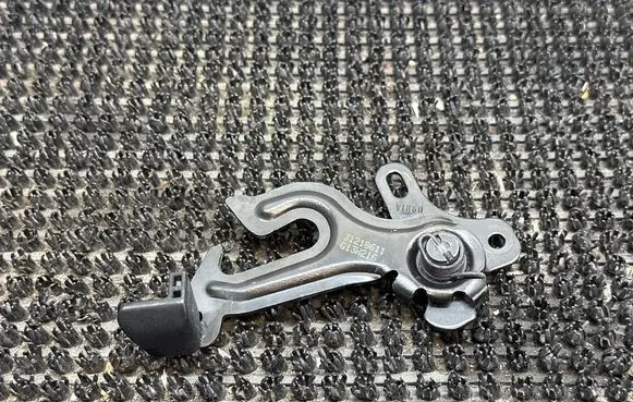 Volvo V60 Engine bonnet/hood lock/latch loop/hook 31218611