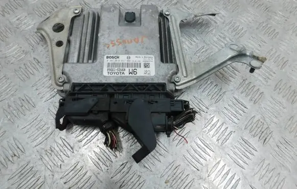 Subaru Trezia Engine control unit/module 8966152W60 1039S63744 0281018647