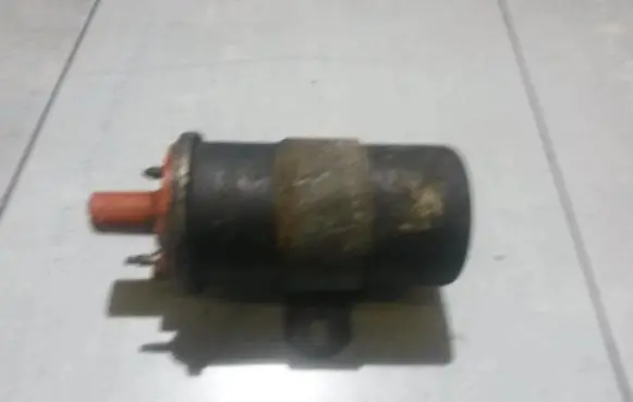 BMW 7 E32 High voltage ignition coil