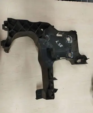 Renault Scenic II - Grand scenic II Front bumper mounting bracket 8200137496 43194