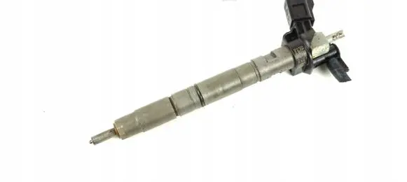 Audi A4 S4 B6 8E 8H Fuel injector 03L130277