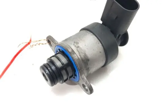 Audi A1 Fuel pressure regulator 0928400768