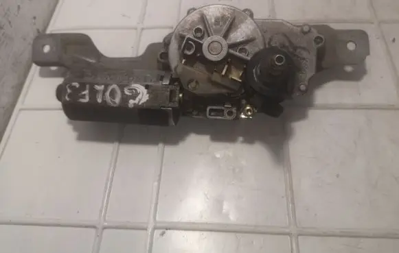 Volkswagen Golf III Rear window wiper motor 1H6955717 0390201516 1H6955713A