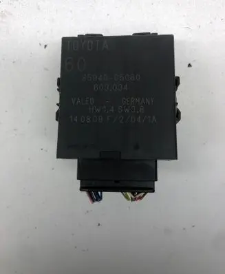 Toyota Avensis T270 Window wiper relay 8594005060
