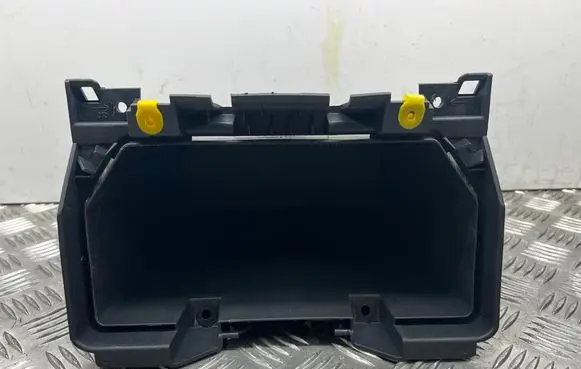 Glove box