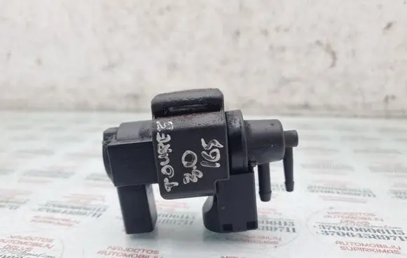Volkswagen Touareg I Turbo solenoid valve 059906629A