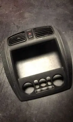 Radio/GPS head unit trim