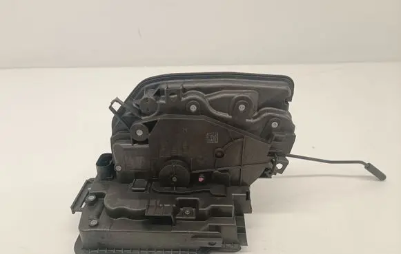 BMW 2 F46 Rear door lock 7281940